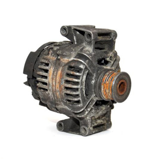 Alternator przed regeneracją Alternator przed regeneracją